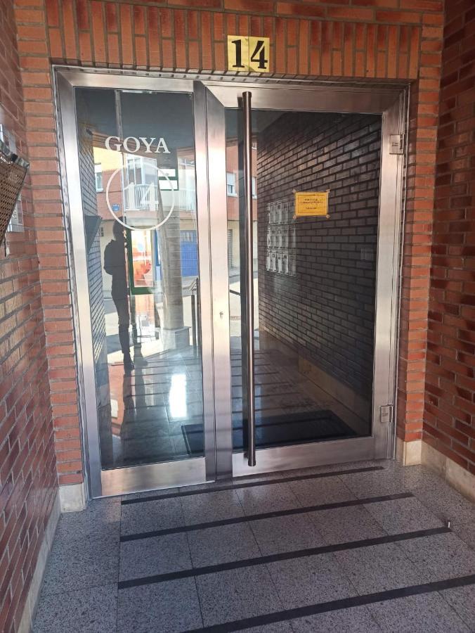 شقة Www Goyahospitales Es ليون المظهر الخارجي الصورة